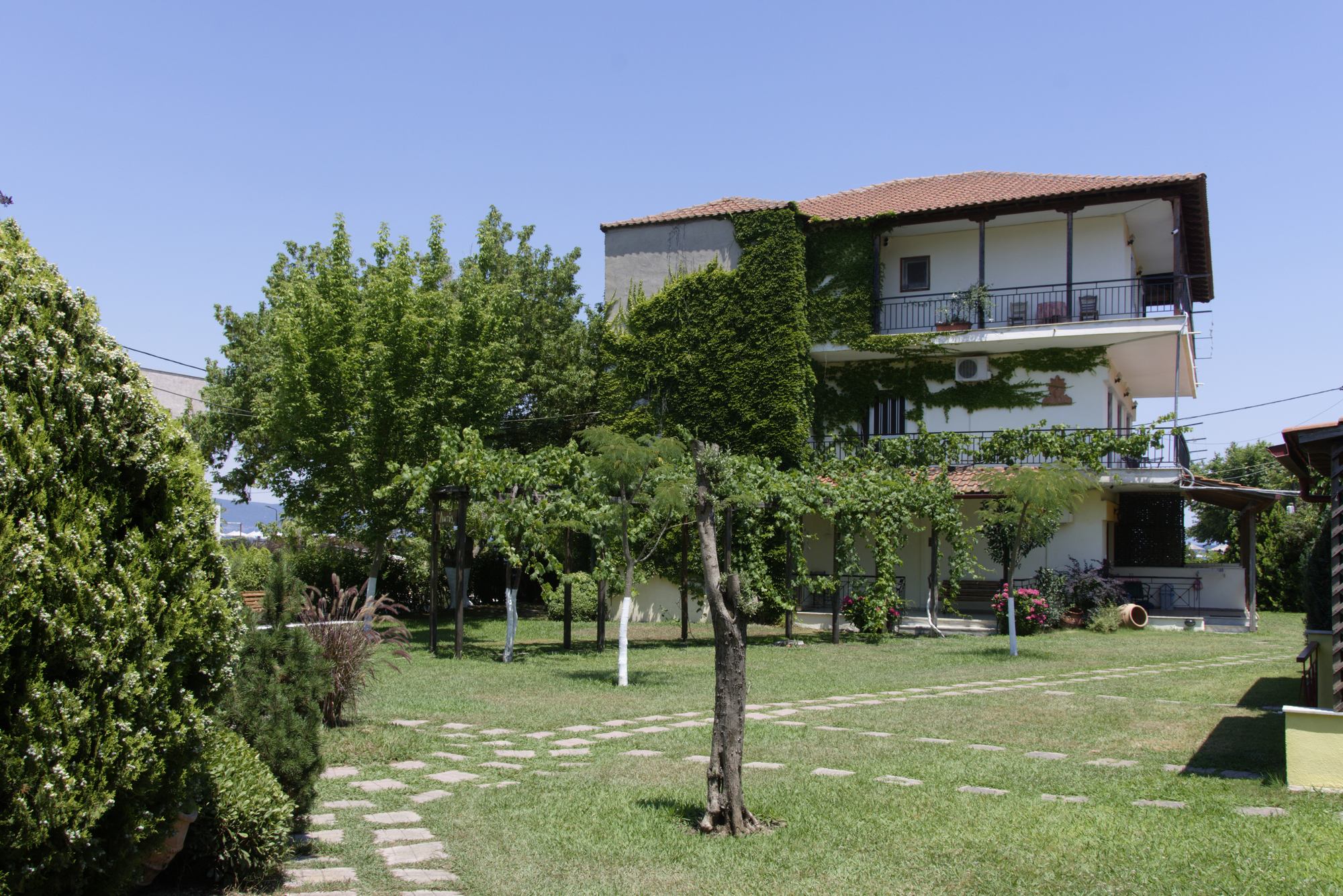 rent stavros thessalonikis lotos apartments